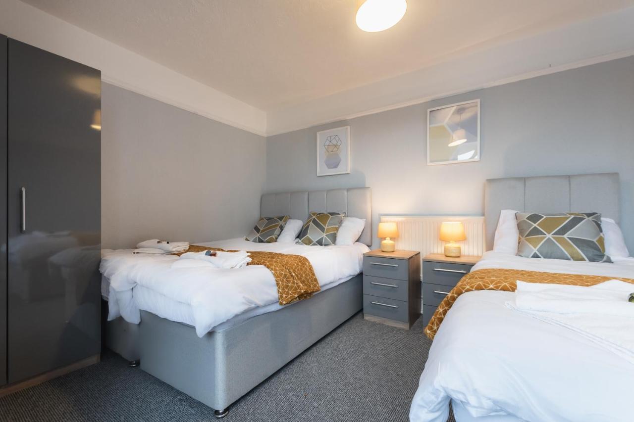 Best Price! Perfect Gunwharf Accommodation - 5 Single Beds Or Kingsize Free Parking Portsmouth Ngoại thất bức ảnh
