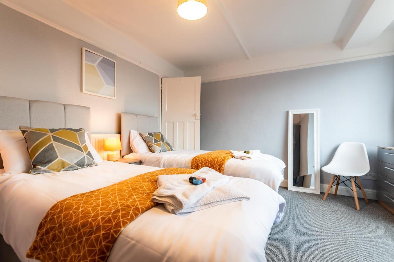 Best Price! Perfect Gunwharf Accommodation - 5 Single Beds Or Kingsize Free Parking Portsmouth Ngoại thất bức ảnh