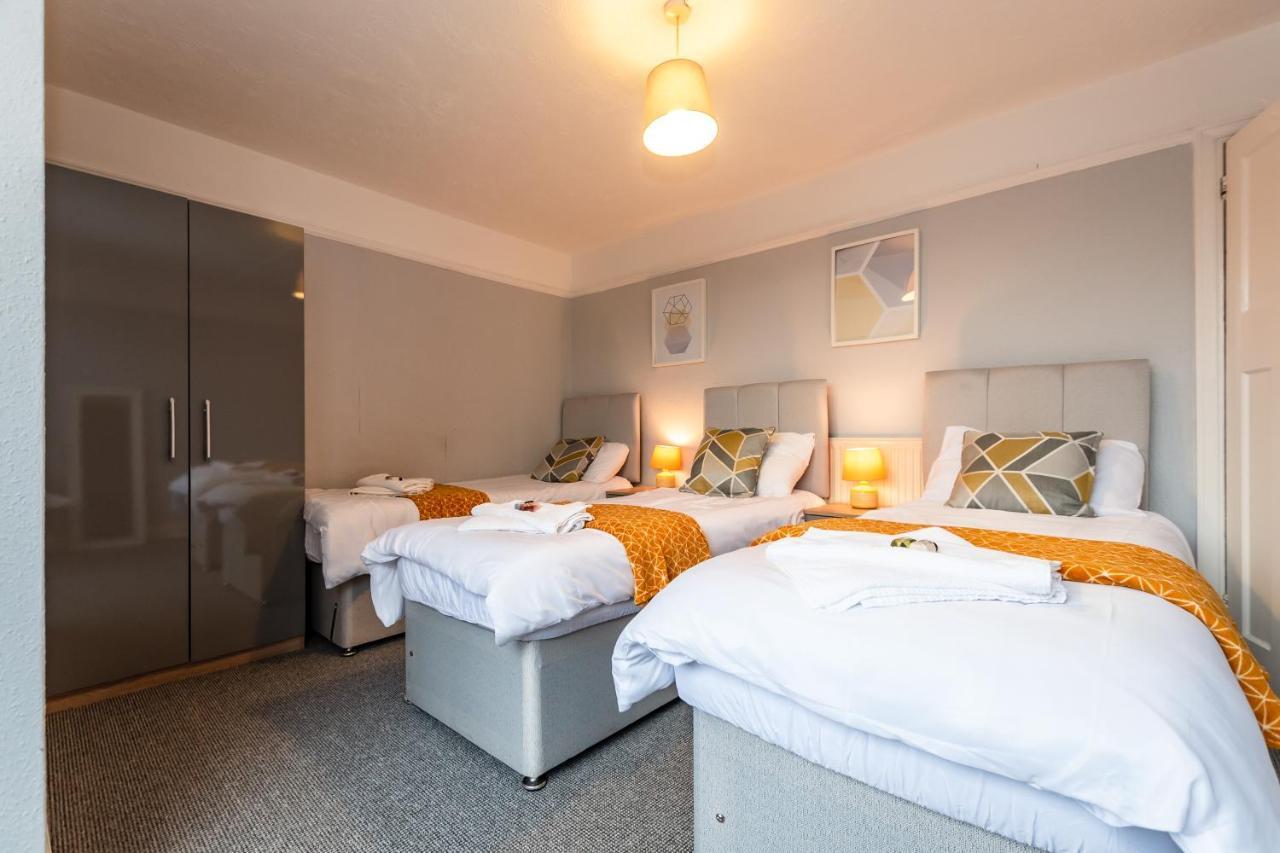 Best Price! Perfect Gunwharf Accommodation - 5 Single Beds Or Kingsize Free Parking Portsmouth Ngoại thất bức ảnh