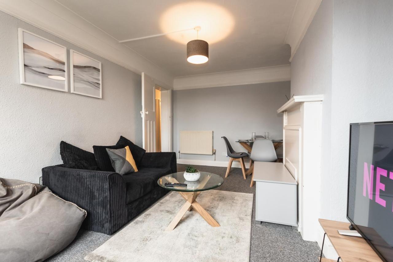 Best Price! Perfect Gunwharf Accommodation - 5 Single Beds Or Kingsize Free Parking Portsmouth Ngoại thất bức ảnh