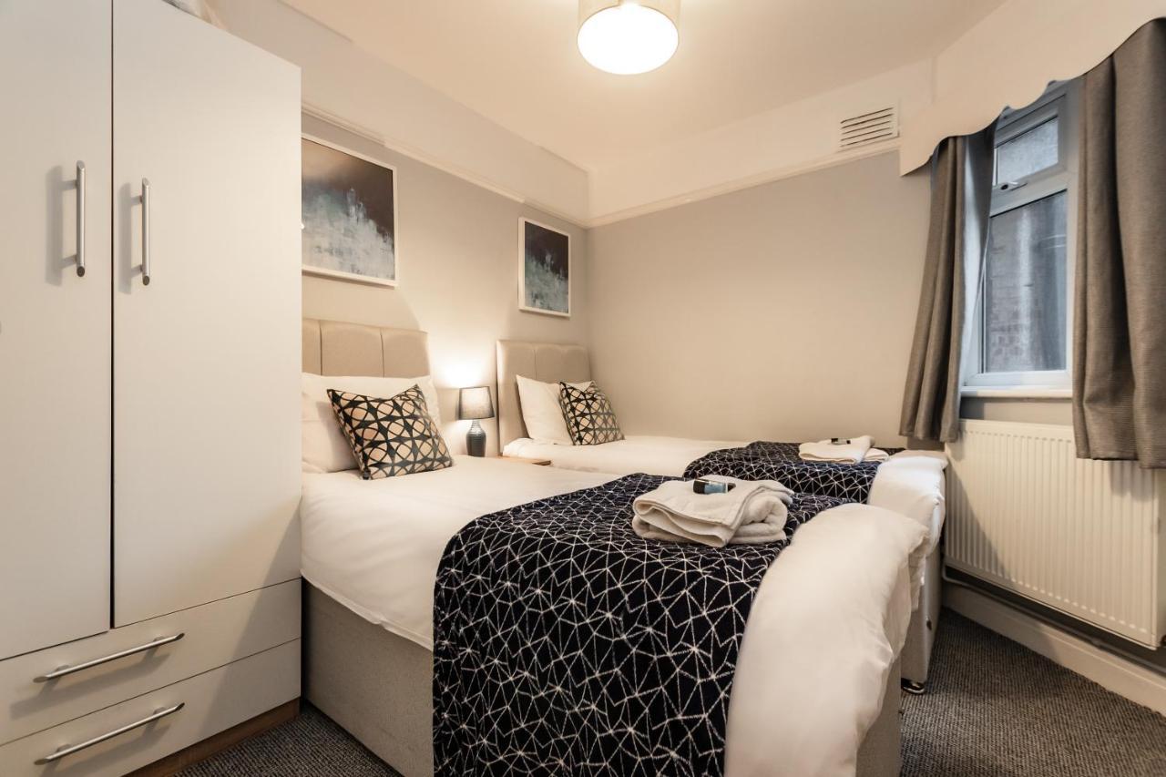 Best Price! Perfect Gunwharf Accommodation - 5 Single Beds Or Kingsize Free Parking Portsmouth Ngoại thất bức ảnh