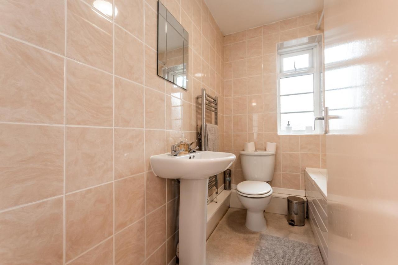 Best Price! Perfect Gunwharf Accommodation - 5 Single Beds Or Kingsize Free Parking Portsmouth Ngoại thất bức ảnh