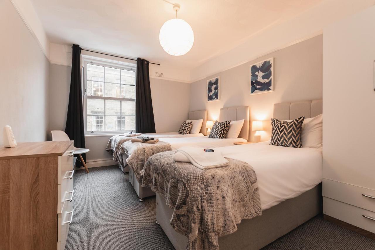 Best Price! Perfect Gunwharf Accommodation - 5 Single Beds Or Kingsize Free Parking Portsmouth Ngoại thất bức ảnh