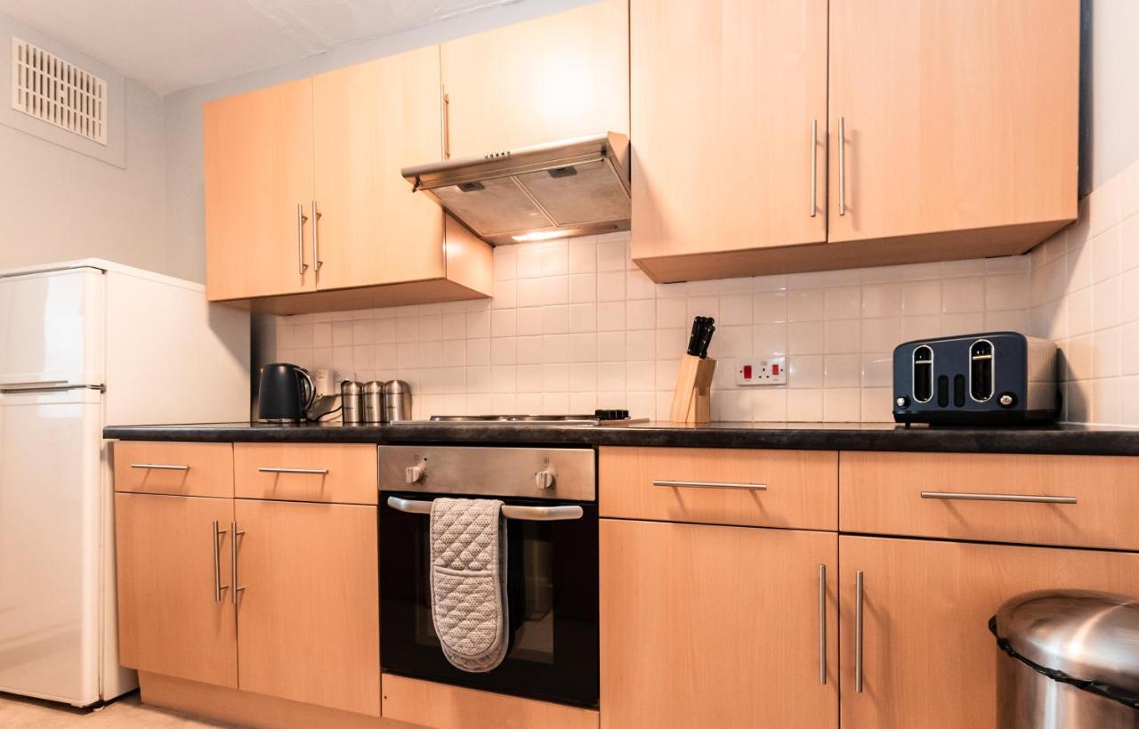 Best Price! Perfect Gunwharf Accommodation - 5 Single Beds Or Kingsize Free Parking Portsmouth Ngoại thất bức ảnh
