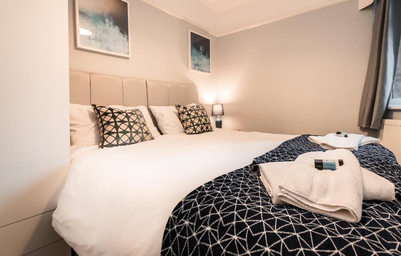 Best Price! Perfect Gunwharf Accommodation - 5 Single Beds Or Kingsize Free Parking Portsmouth Ngoại thất bức ảnh