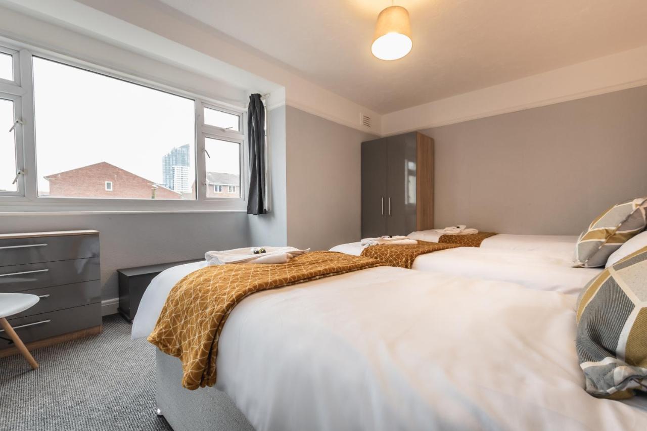 Best Price! Perfect Gunwharf Accommodation - 5 Single Beds Or Kingsize Free Parking Portsmouth Ngoại thất bức ảnh