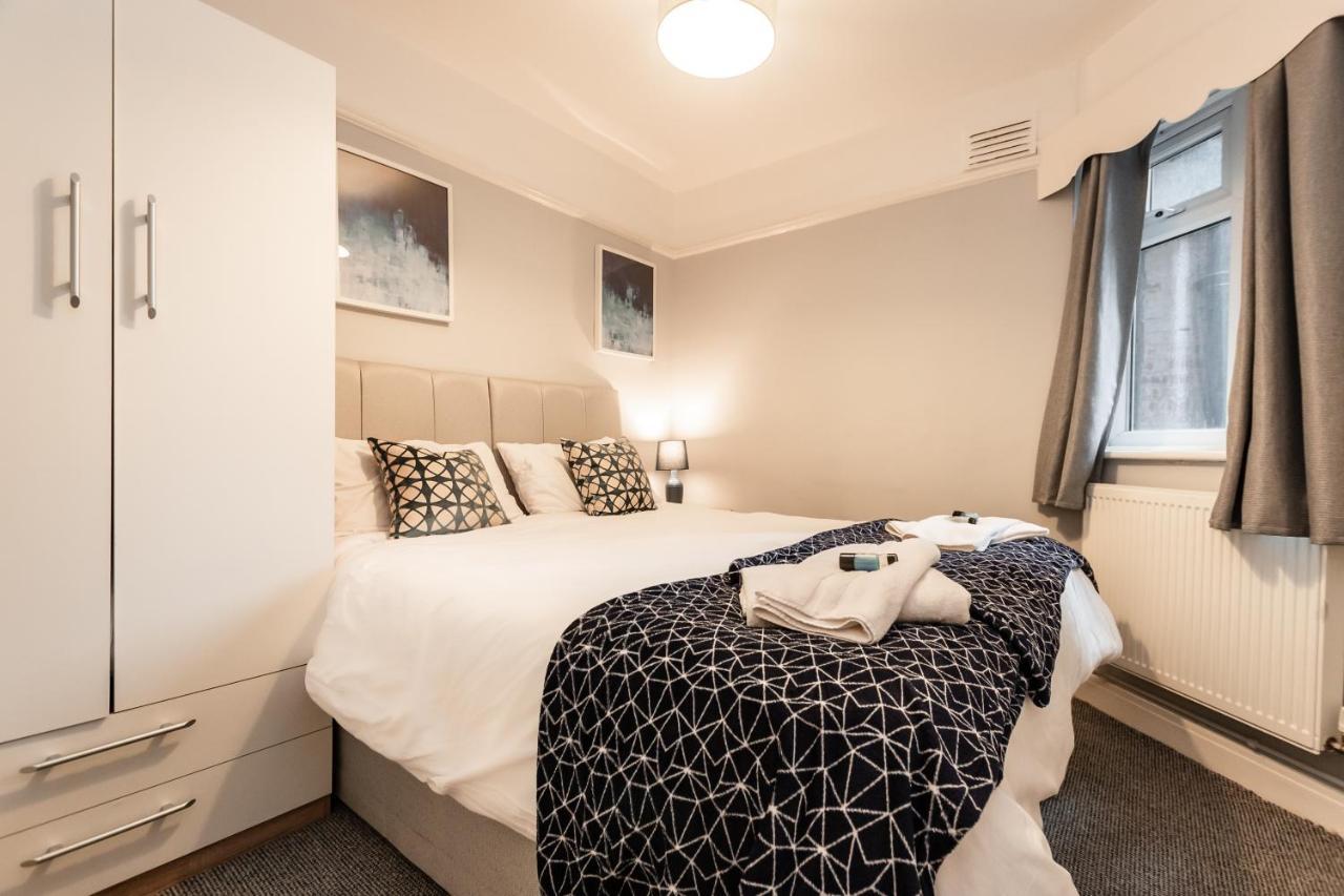 Best Price! Perfect Gunwharf Accommodation - 5 Single Beds Or Kingsize Free Parking Portsmouth Ngoại thất bức ảnh